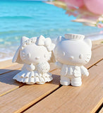 3D Printed Wedding ceremony, bride and groom in wedding dresses, Hello Kitty kitty
